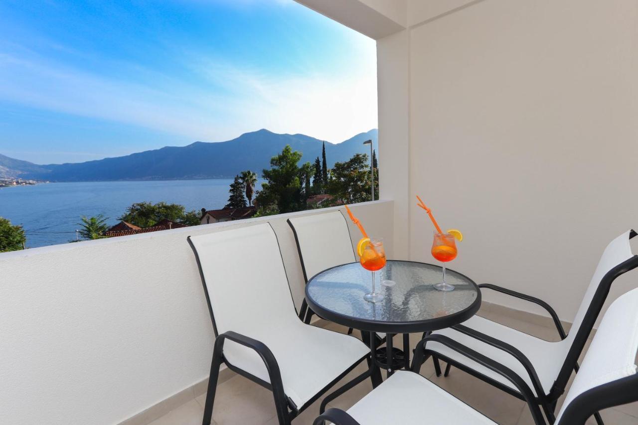Sea Star Luxury Apartment 科托尔 外观 照片